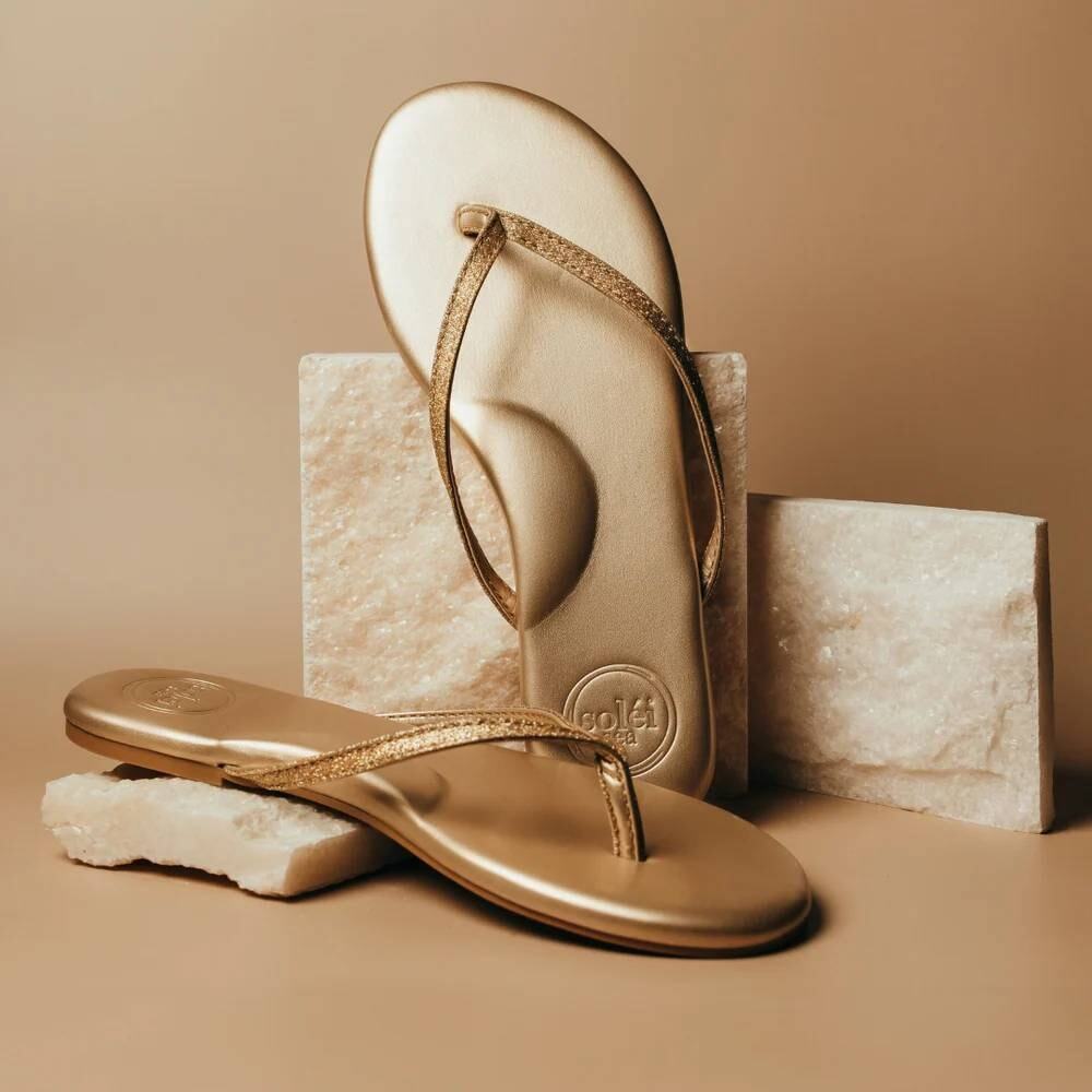Solei Sea Indie Glitter Flip Flop Sandal Champagne 6 NWT Minimalist Chic